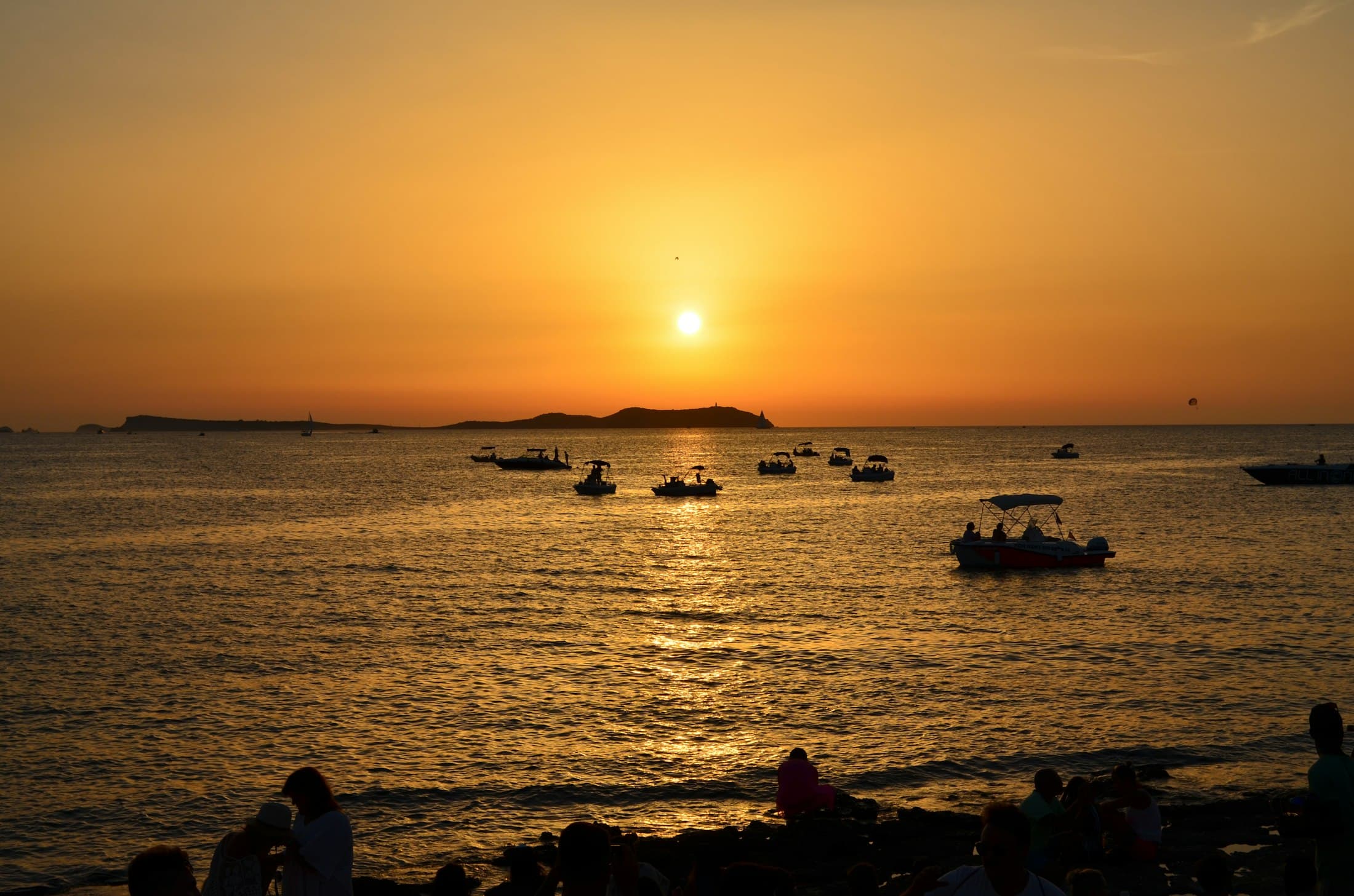Sonnenuntergang über der Bucht von Ibiza